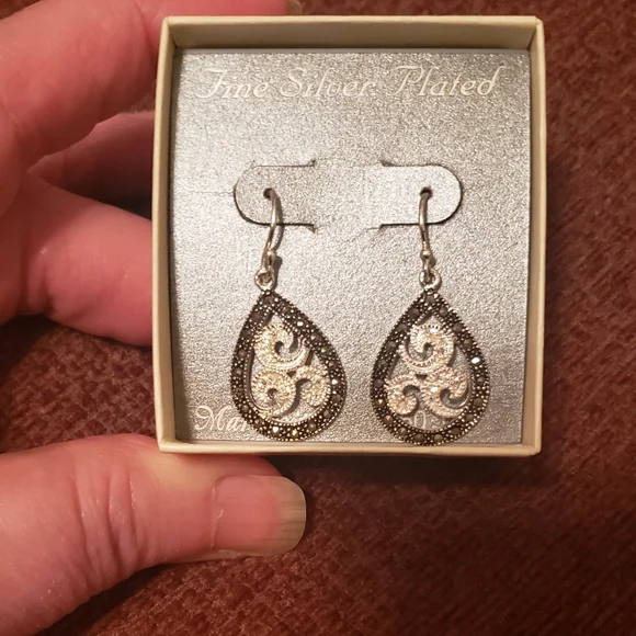 Marcasite Earrings - Picture 3 of 4